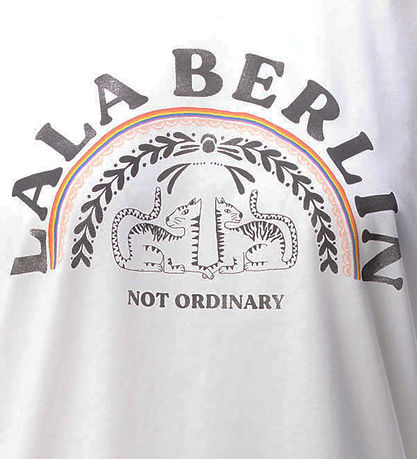 Lala Berlin T-shirt - Celia - Not Ordinary White