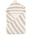 Done By Deer Babyhåndklæde - 70x70 cm - Stripes Sand