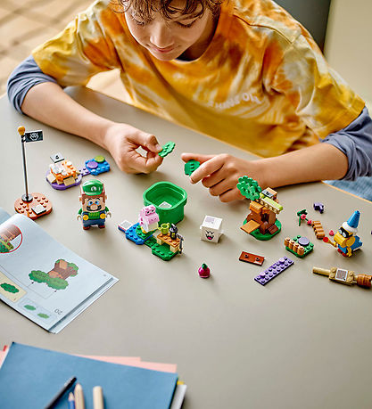 LEGO® Super Mario - Eventyr med Interaktiv LEGO® Luigi 71440 - 2