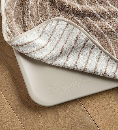 Leander Pusleunderlag - Woodland - 50x65 cm - Cappuccino