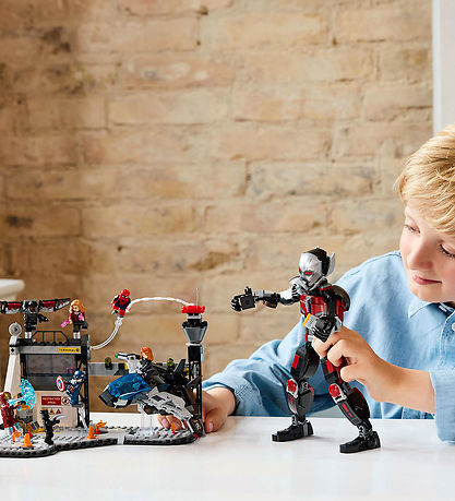 LEGO® Marvel - Captain America Civil War-Actionkamp 76314 - 736 