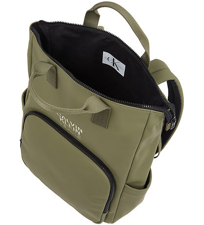 Calvin Klein Pusletaske - Rubber Diaper BP - Dusty Olive