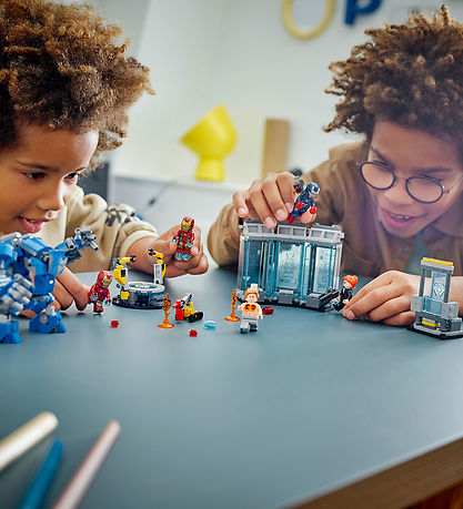 LEGO® Marvel - Iron Mans Laboratorium: Dragtgalleriet 76315 - 38