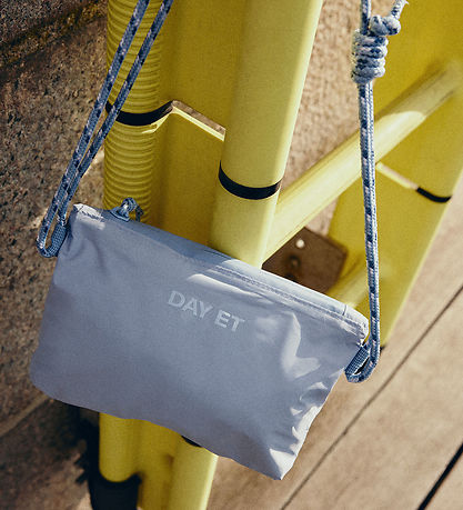DAY ET Taske - Day RE-S Tonal No Rain Messenger - Lavender Lustr