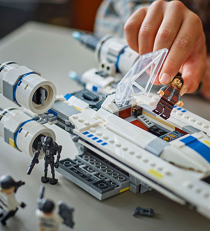 LEGO® Star Wars - Oprørernes U-Wing-Stjernejager - 75399 - 594 D