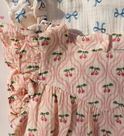 Konges Sløjd Sommerdragt - Musselin - Coco - Cherry Pink Motif