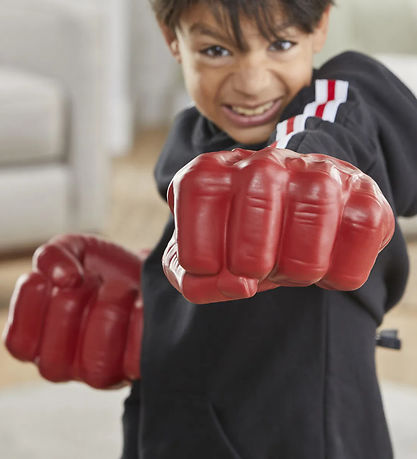 Hasbro Avengers Red Hulk Gamma Smash Fists
