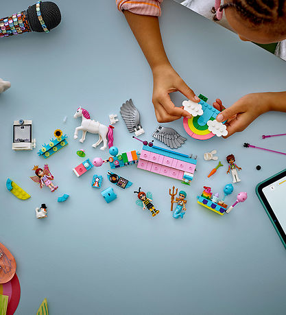 LEGO® Friends - Udklædningsfest med enhjørni... 42661 - 261 Dele