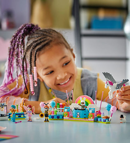 LEGO® Friends - Udklædningsfest med enhjørni... 42661 - 261 Dele