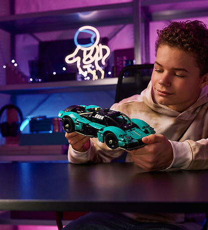 LEGO® Technic - Aston Martin Valkyrie 42208 - 707 Dele