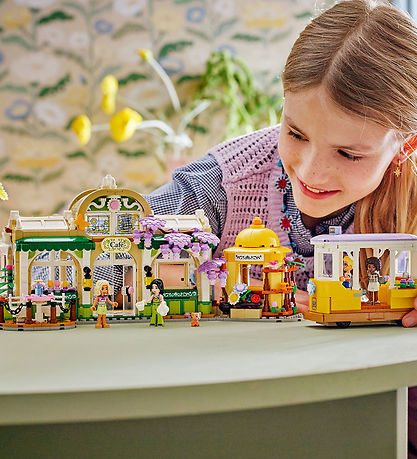 LEGO® Friends - Plantecafé Og Blomsterbutik 42671 - 1138 Dele