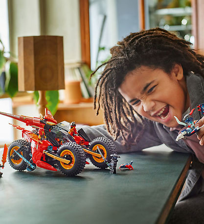 LEGO® Ninjago - Ninja-kampkøretøj 71844 - 561 Dele