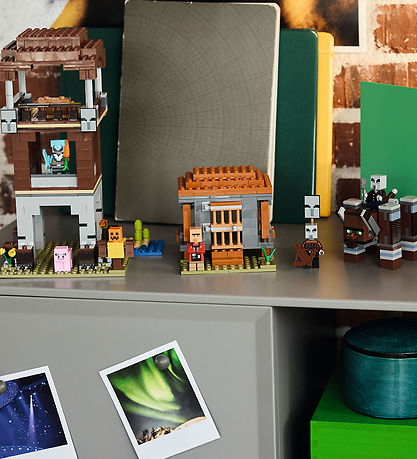 LEGO® Minecraft - Røverforposten Og Ravager 21278 - 665 Dele