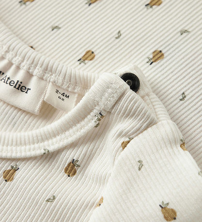 Lil' Atelier Body l/æ - NbnLago - Coconut Milk/Pear
