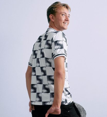 Grunt T-shirt - GrRome - Navy/Hvid m. Pink