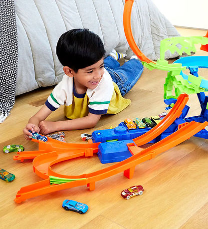 Hot Wheels Bilbane - Stunt Tracks Big Air Crash