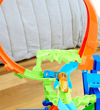 Hot Wheels Bilbane - Stunt Tracks Big Air Crash