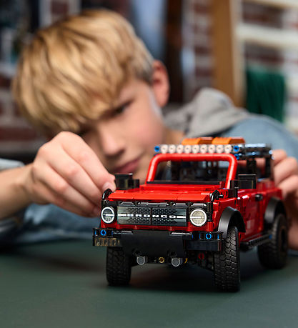 LEGO® Technic - Ford Bronco SUV 42213 - 943 Dele