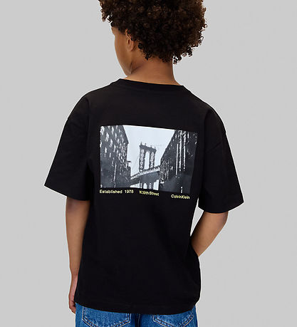 Calvin Klein T-shirt - City Scene - CK Black