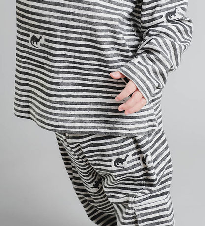 That's Mine Bluse - Rib - Aksel - Mono Dino Stripe