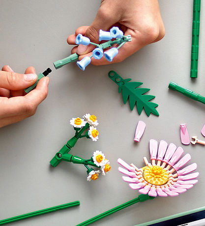 LEGO® Botanicals - Lille Sommerlig Buket 10347 - 373 Dele