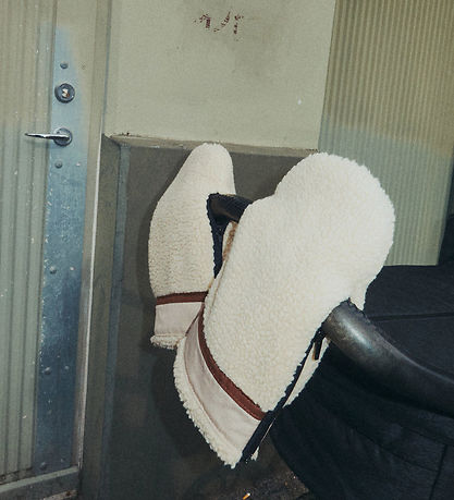 KongWalther Barnevognshandsker - Østerbro - Teddy Creme Blocking