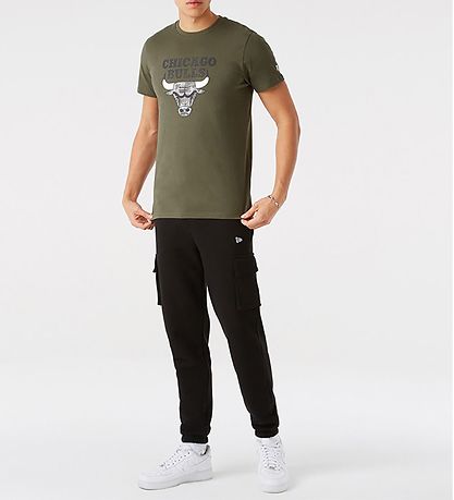 New Era T-Shirt - Chicago Bulls - Army Grn