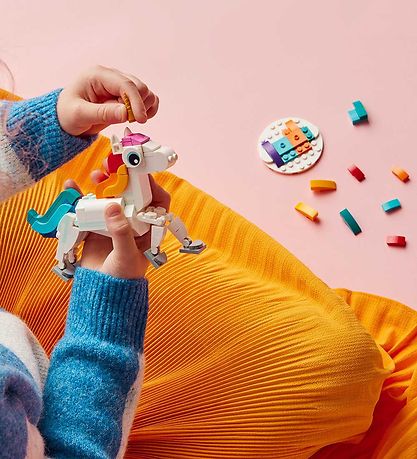 LEGO® Creator - Magisk Enhjørning 31140 - 3-i-1 - 145 Dele