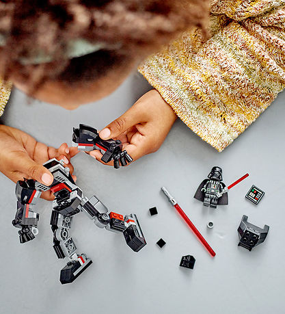 LEGO Star Wars - Darth Vader-Kamprobot 75368 - 139 Dele