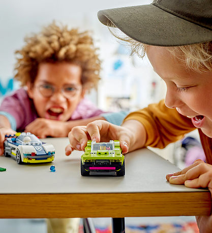LEGO® City - Biljagt Med Politi Og Muskelbil 60415 - 213 Dele