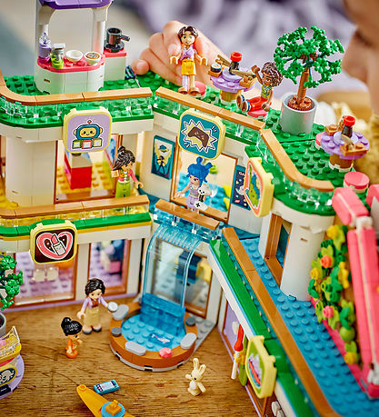 LEGO Friends - Heartlake City Butikscenter 42604 - 1237 Dele