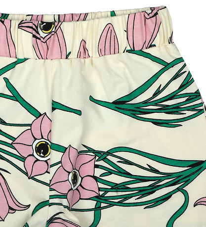 The New Shorts - TnKylie - White Swan Campanula Flower