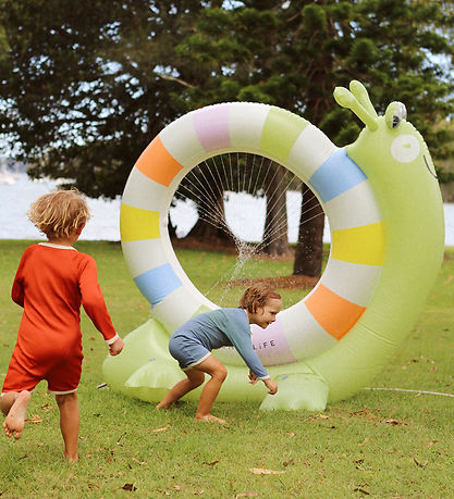 SunnyLife Sprinkler - 180x165 cm - Giant Snegl - Into The wild -