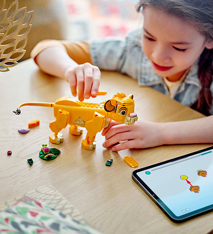 LEGO® Disney - Simba Som Unge - Løvernes Konge 43243 - 222 Dele
