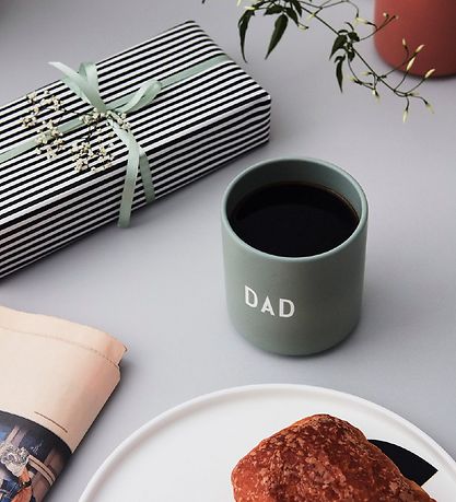Design Letters Kop - Favourite Cups - Love Dad - Støvet Grøn