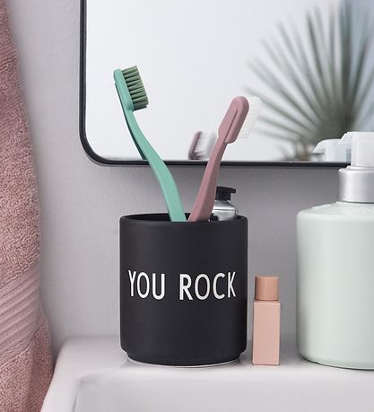 Design Letters Kop - Favourite Cups - Porcelæn - Sort You Rock