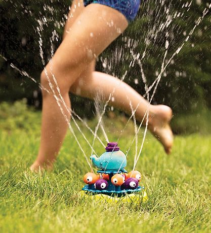 B. toys Whirly Whale Sprinkler