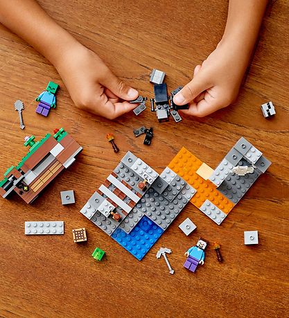 LEGO Minecraft - Den "Forladte" Mine 21166 - 248 Dele
