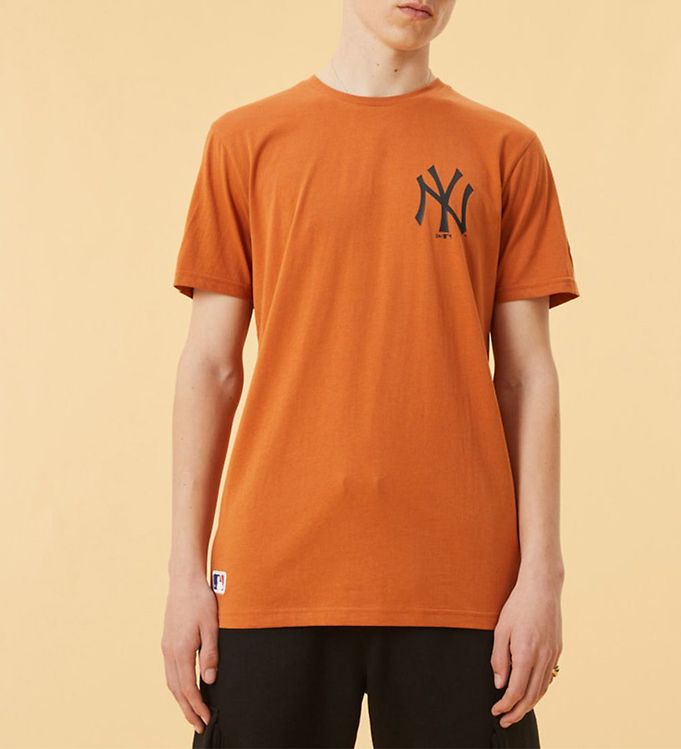Image of New Era T-shirt - New York Yankees - Orange - XS - Xtra Small - New Era T-Shirt (248223-2706917)