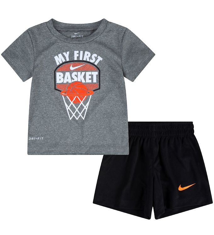 15: Nike Shortssæt - T-shirt/Shorts - My First Basket - Sort/Grå