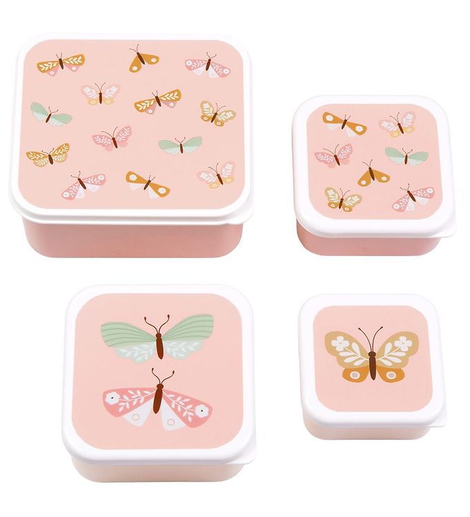 Gør madpakken til en leg med A Little Lovely Company Madkassesæt - 4 stk - Butterflies. Dette charmerende sæt med smukke sommerfuglemotiver gør frokosten sjovere for både børn og voksne. Madkasserne er perfekte til opbevaring af snacks og måltider på en praktisk og stilfuld måde. Fremstillet af holdbare materialer er de nemme at rengøre og ideelle til hverdagsbrug, picnics eller skole. Skab glæde ved hvert måltid med disse farverige madkasser!

- 4 stk. i et sæt
- Smukke sommerfugledesign
- Holdbare og slidstærke
- Let at rengøre
- Ideelle til skole og picnics
- Gør madpakken sjovere!