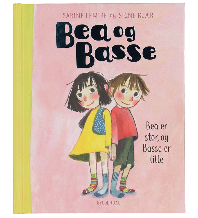 Bog Bea Og Basse 1 Bea Er Stor Og Basse E Fra Forlaget Gyldendal