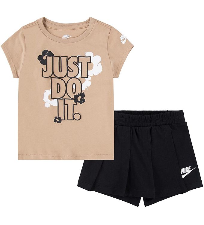 Nike Shortssæt - T-shirt/Shorts - Sort m. Blomster