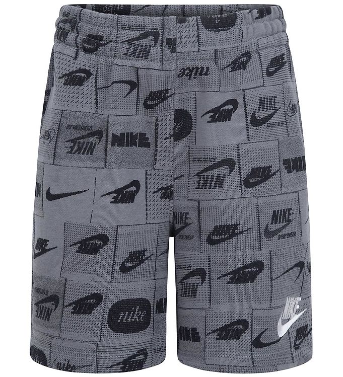 4: Nike Sweatshorts - Smoke Grey