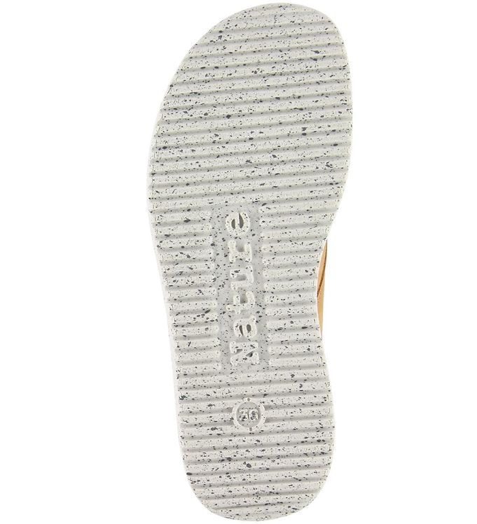 sneakers you can wear in the rain
