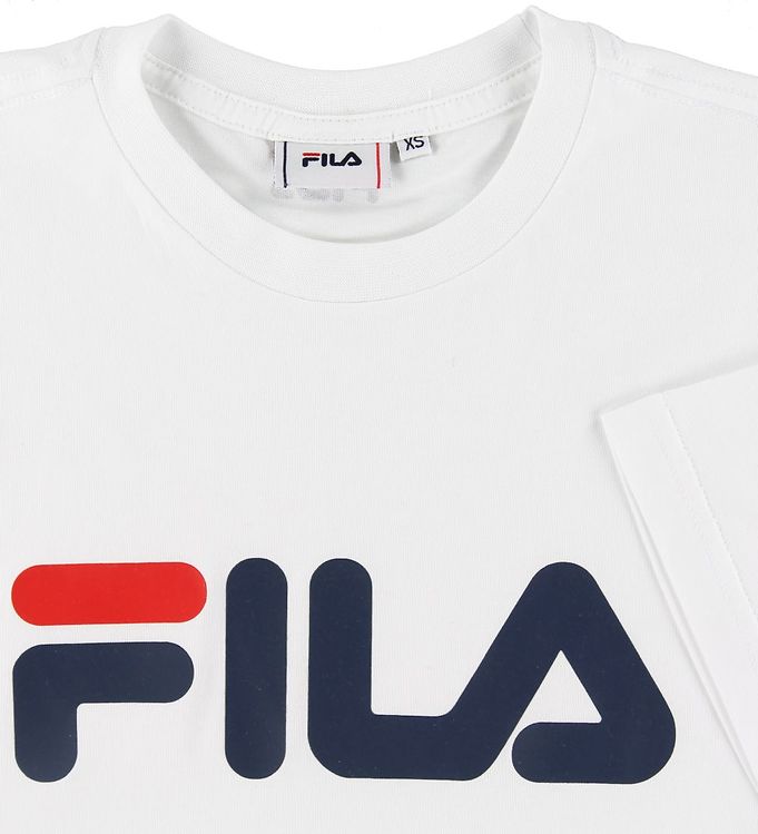Forberedende navn død Personlig Fila T-shirt - Classic - Hvid » Fri hjemmelevering i DK
