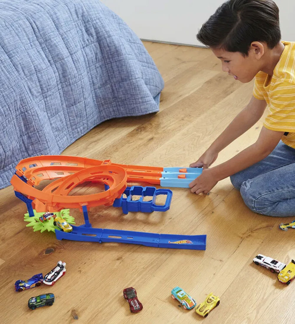 Hot Wheels Bilbane - Action - Whip Around Raceway