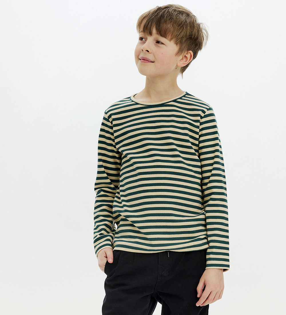 The New Bluse - Rib - TnMoore - June Bug