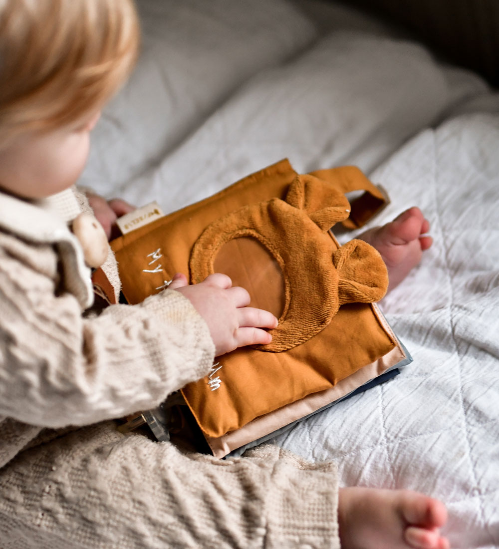 Fabelab Stofbog - My family Album - Ochre