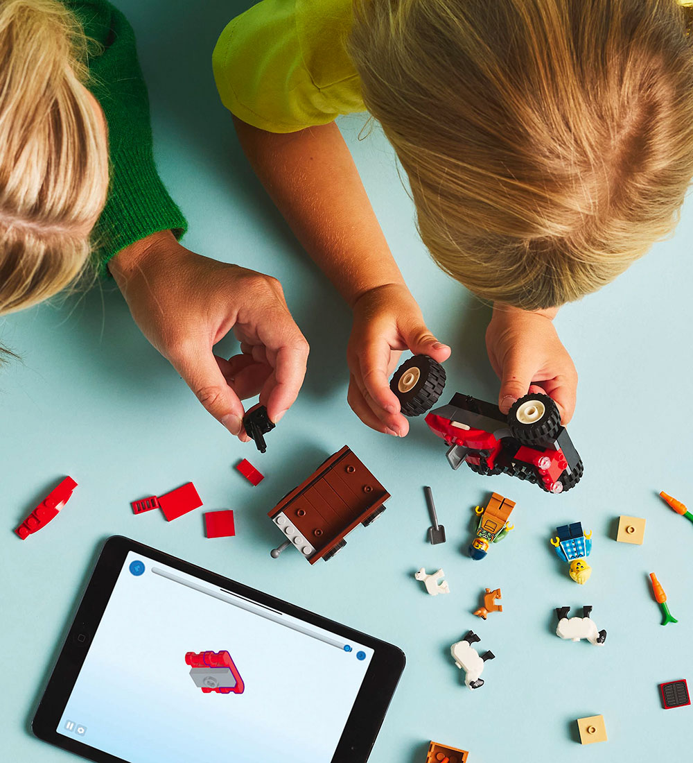LEGO® City - Rød Traktor Med Anhænger Og Får 60461 - 116 Dele
